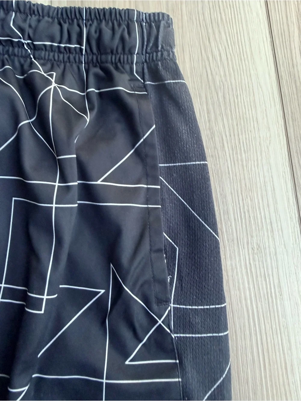 Youth Large Nike Dri-FIT Kids athletic training shorts